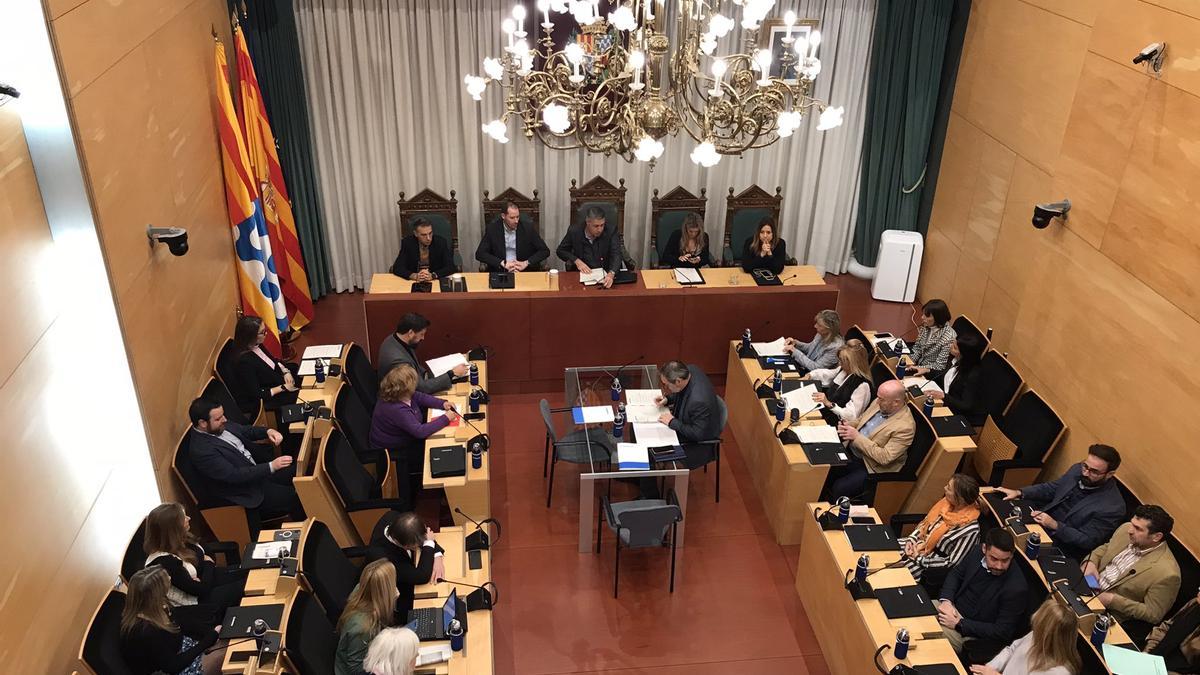 Imagen del pleno que ha rechazado la creación de una comisión de investigación sobre las oposiciones para la Guàrdia Urbana de Badalona