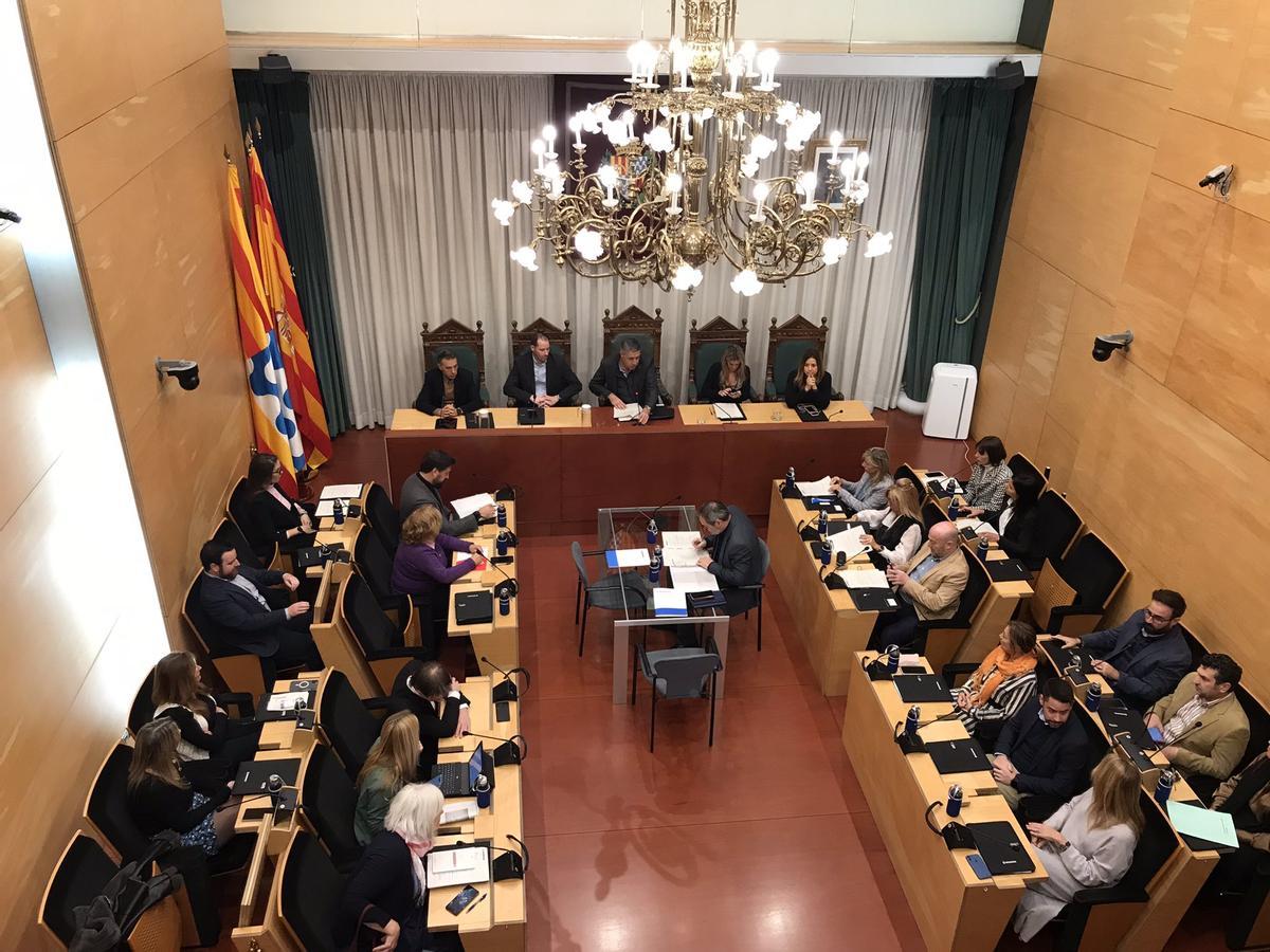 Imagen del pleno que ha rechazado la creación de una comisión de investigación sobre las oposiciones para la Guàrdia Urbana de Badalona