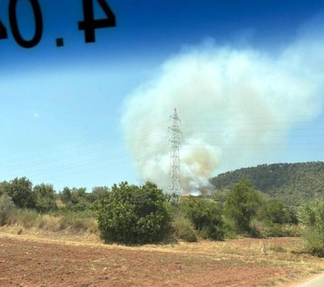 Un incendio forestal afecta a unas 10 hectáreas cerca de Sentmenat