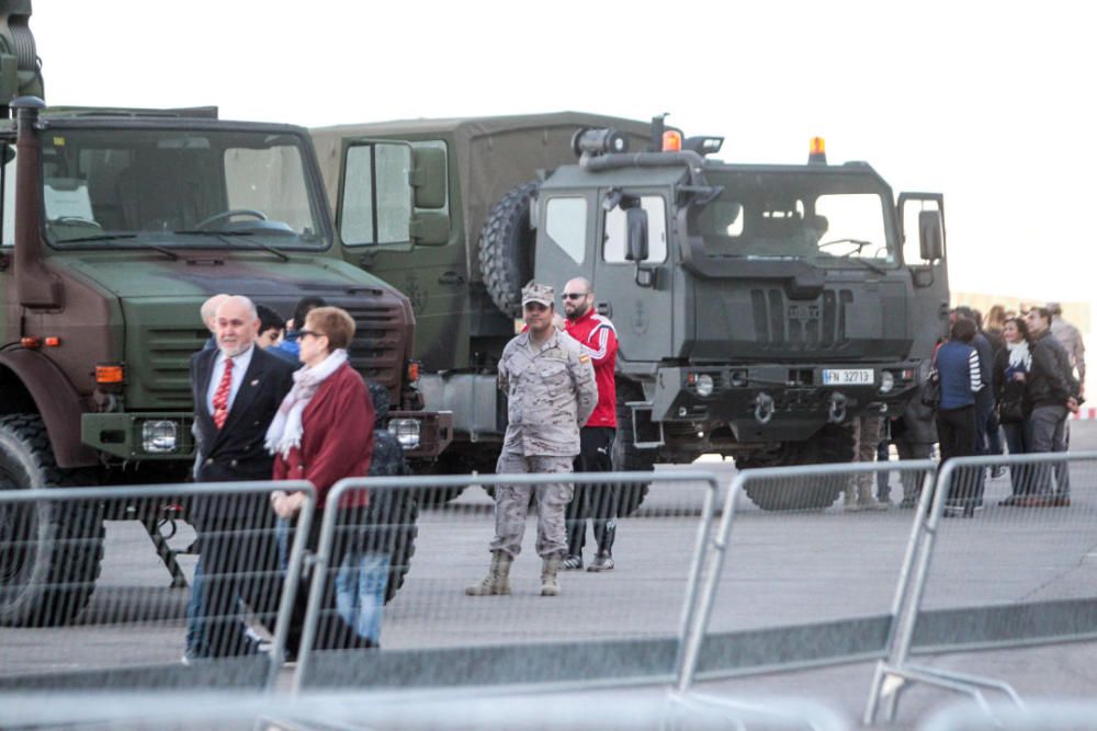 Buque de la Armada Juan Carlos I en la Marina de València