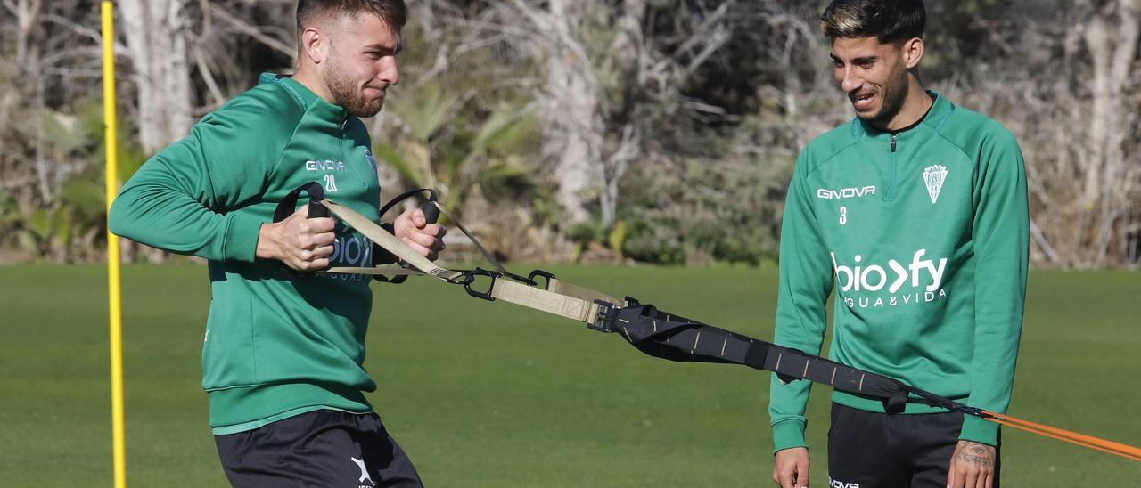 Antonio Casas y Calderón, jugadores del Córdoba CF, en la Ciudad Deportiva.