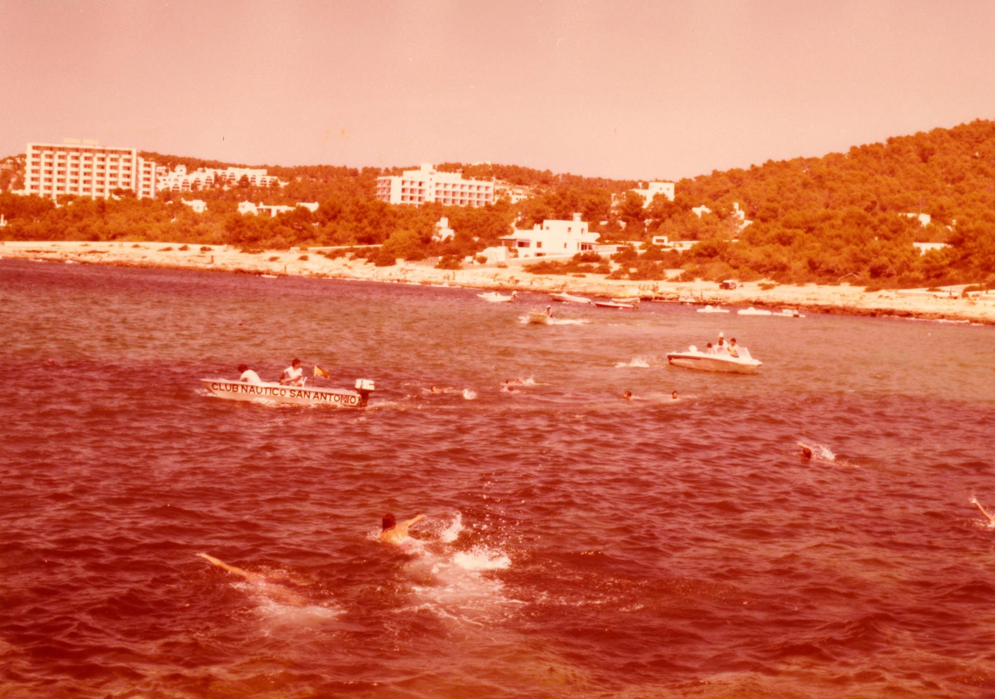 Campeonato de natación en los años 70.