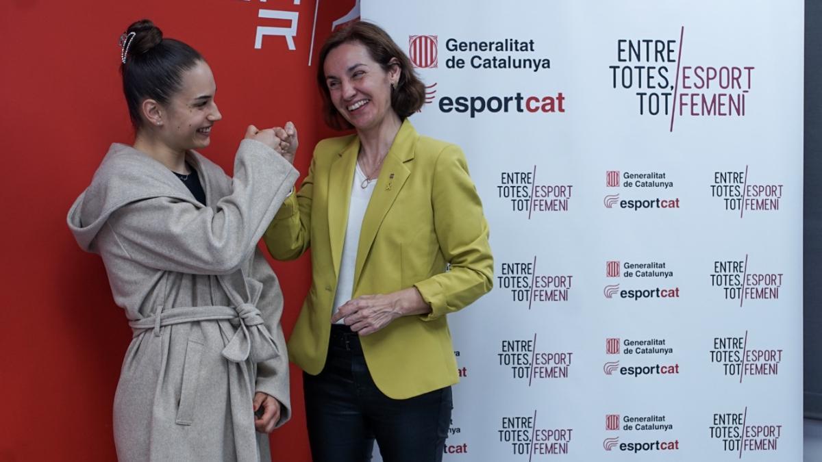Tania Álvarez y Anna Caula hicieron 'guantes'