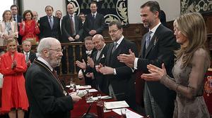 José Manuel Caballero Bonald rep el Premi Cervantes de mans del príncep d’Astúries