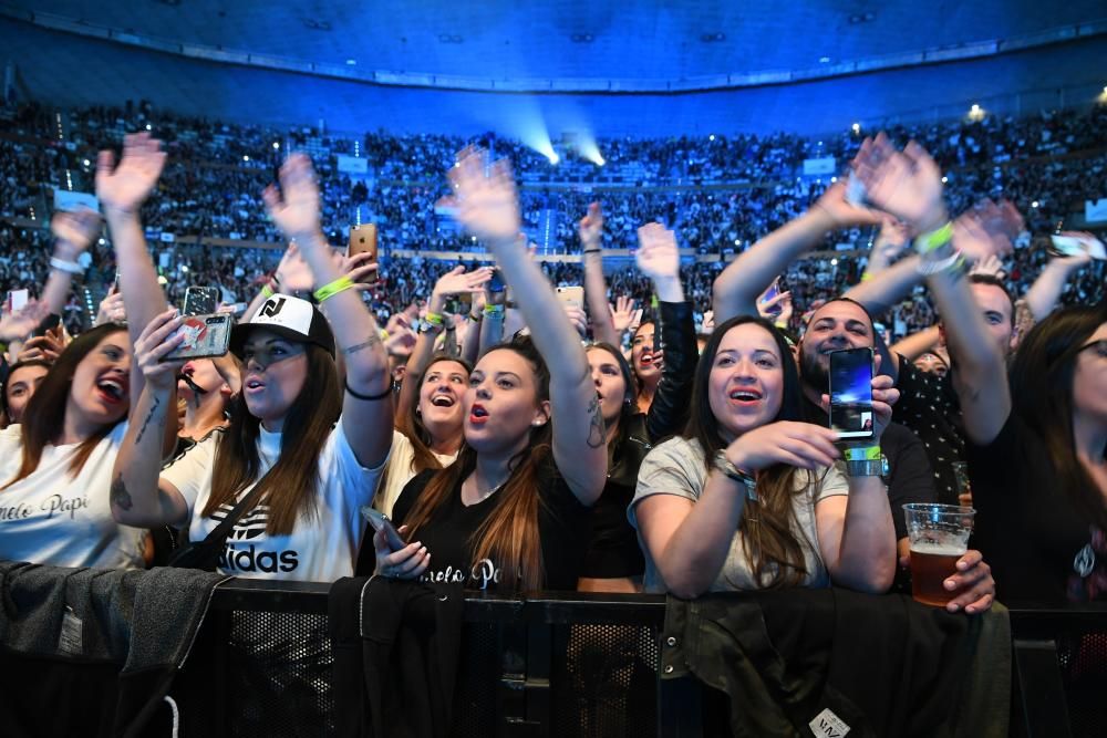 Nicky Jam, el rey del reguetón, hizo vibrar el Coliseum con sus ritmos latinos al son de su Íntimo Tour, con el que se encuentra recorriendo la escena nacional.