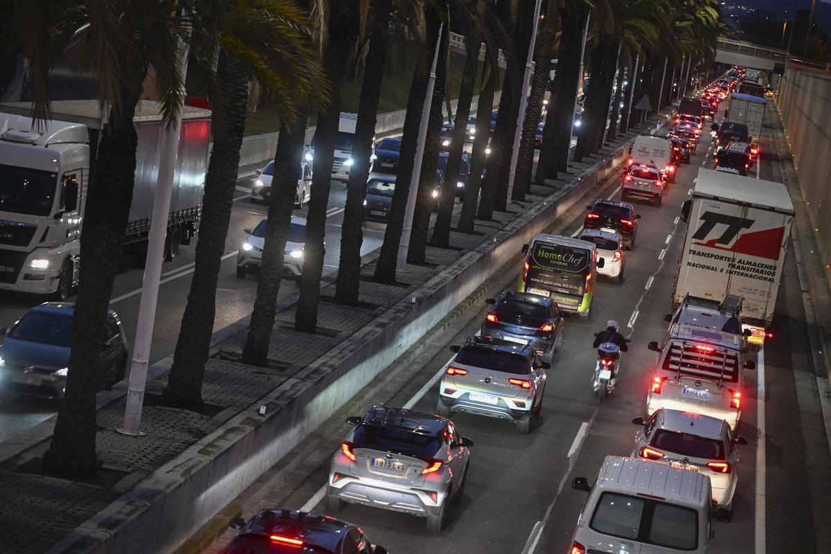 "Falta consciència col·lectiva per canviar els hàbits en l'ús del vehicle privat"