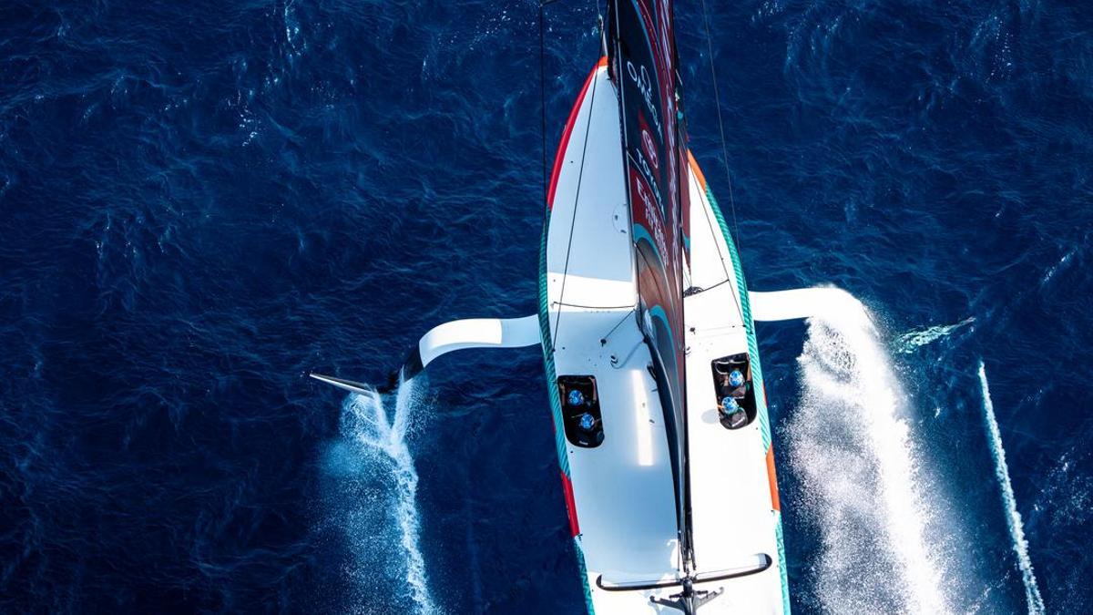 El Emirates Team New Zealand compite en el tercer y último día de la preliminar de la Copa América de vela en Jeddah.