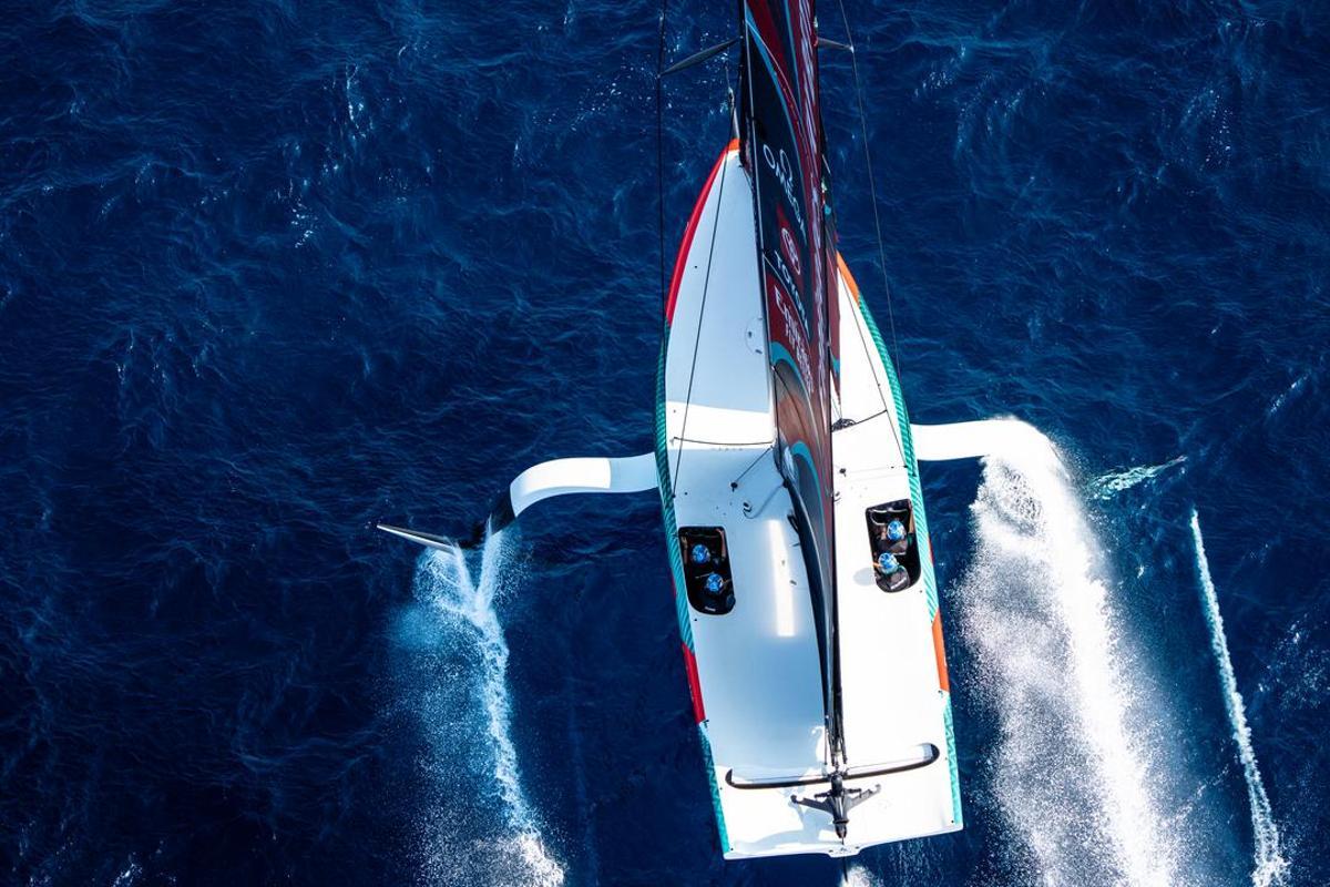 El Emirates Team New Zealand compite en el tercer y último día de la preliminar de la Copa América de vela en Jeddah.