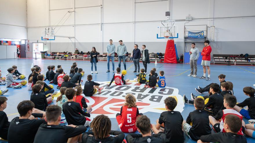 Sergi Martínez i Djordjevic visiten el campus del Bàsquet Girona