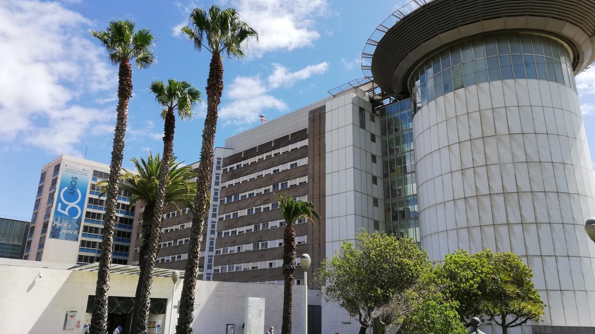 Archivo - Fachada del Hospital Universitario de Canarias