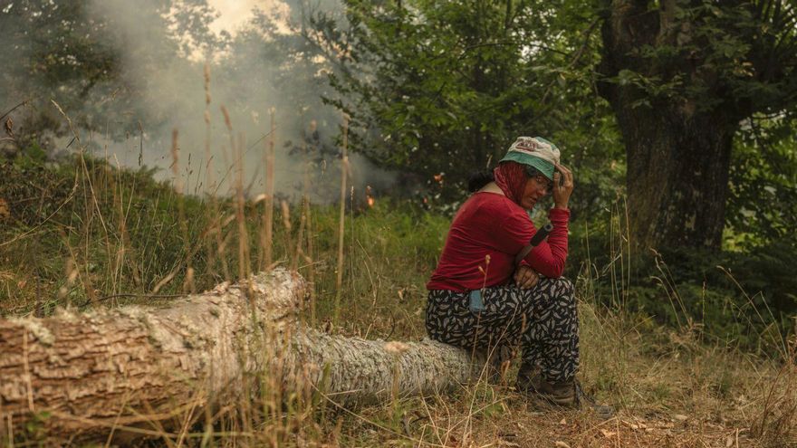 Los incendios avanzan sin control en Galicia y calcinan una superficie igual a cuatro veces A Coruña