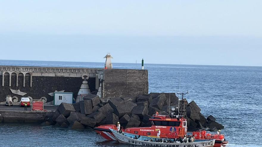 Llega un cayuco con 78 personas a la costa de La Restinga