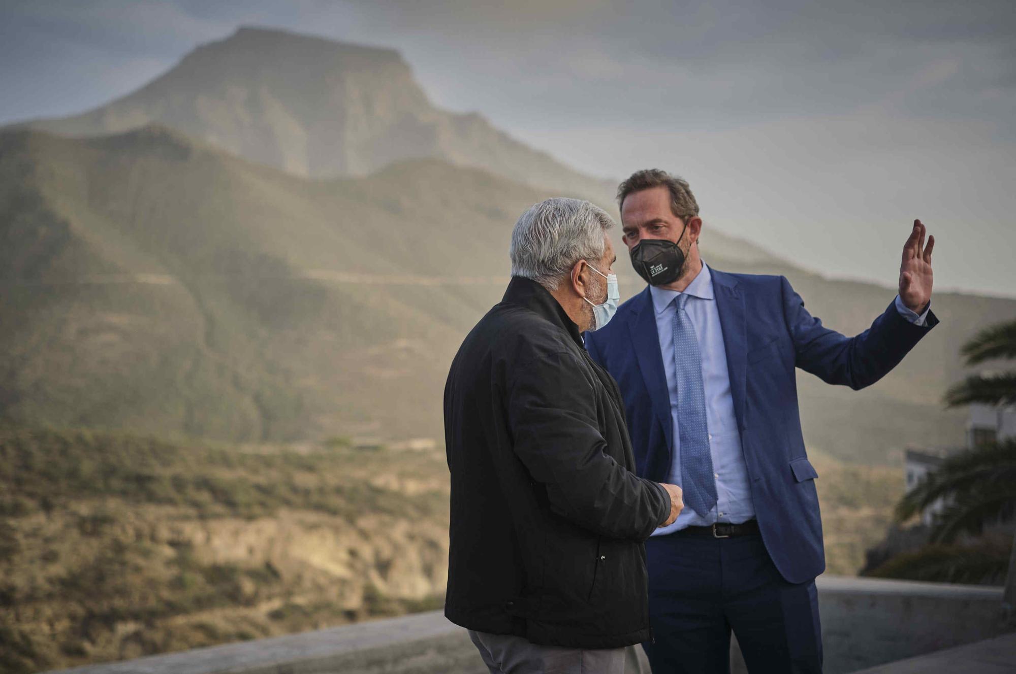 Visita a Adeje del secretario de Estado de Turismo, Fernando Valdés.