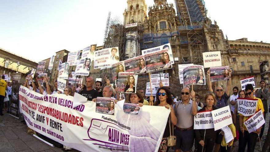 Las víctimas del Alvia exigen una investigación parlamentaria