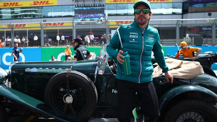 El piloto que intenta convencer a Fernando Alonso para ser compañeros si deja Aston Martin