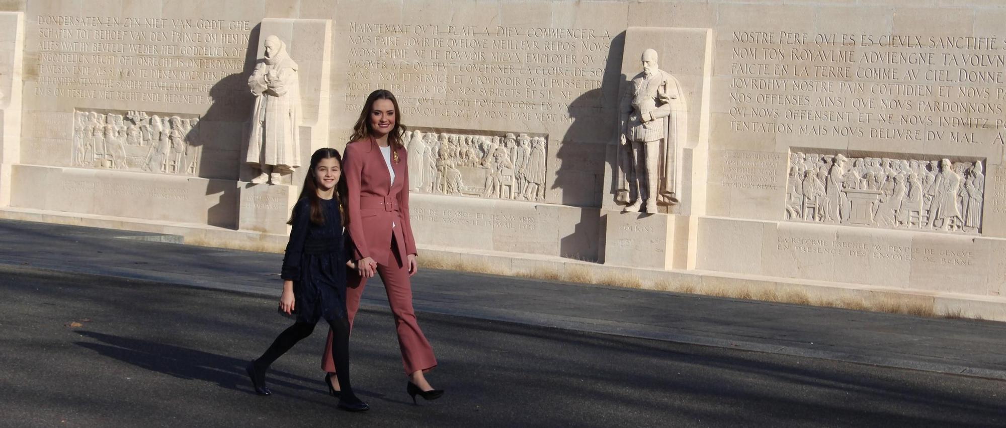 El viaje de las falleras mayores de València a Suiza y la ONU