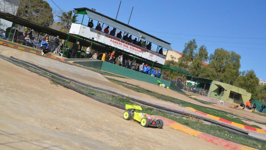 Gran afluencia de pilotos y público en el circuito Tomás Monzó.