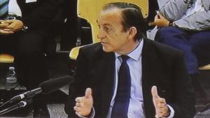 Estanislao Rodríguez-Ponga, durante el interrogatorio en el juicio por las tarjetas ’black’ en la Audiencia Nacional.