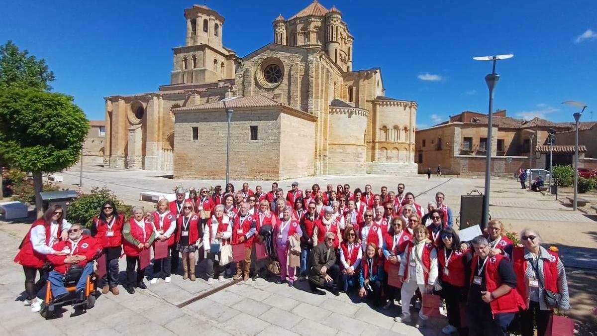 Voluntarios de Cruz Roja se reúnen en Toro.