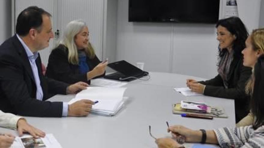 Castelló impulsa talleres en pueblos del interior para fomentar el empleo femenino