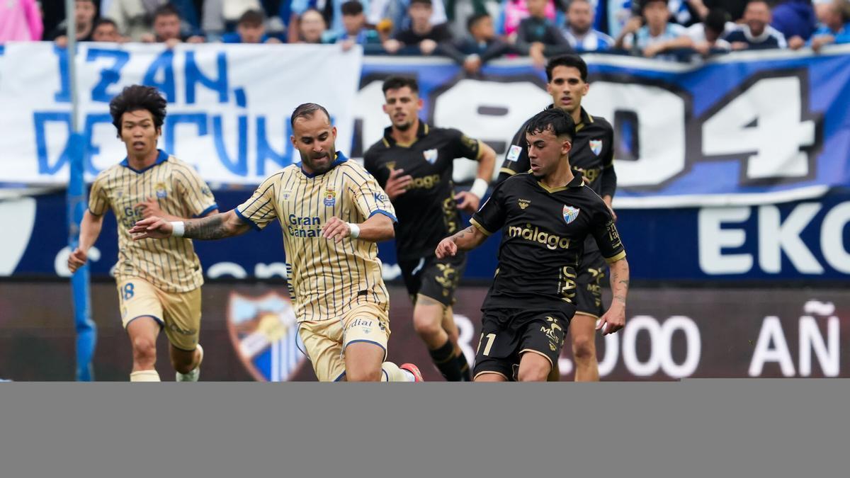 El Málaga CF cierra la jornada 35 a un punto del ascenso directo