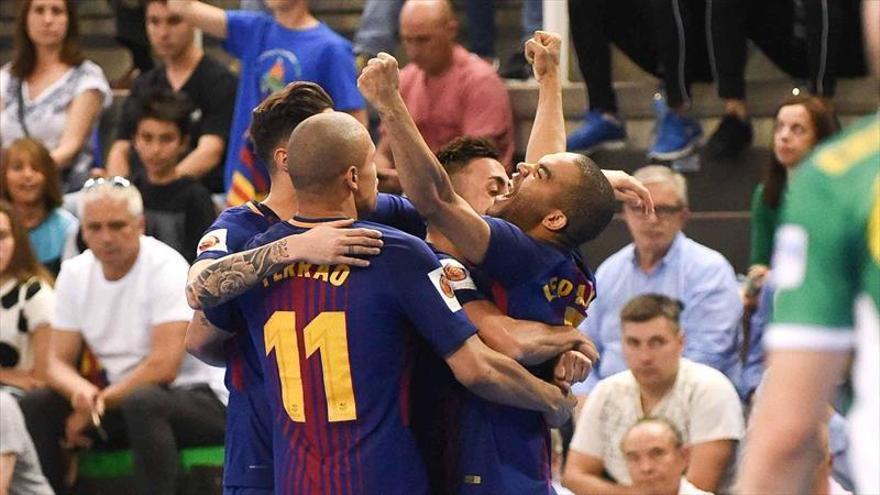 El Barça sabe sufrir y golpea primero a ElPozo Murcia