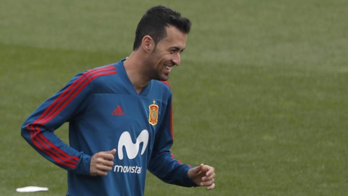 Sergio Busquets se entrenó ayer con normalidad y hoy será titular