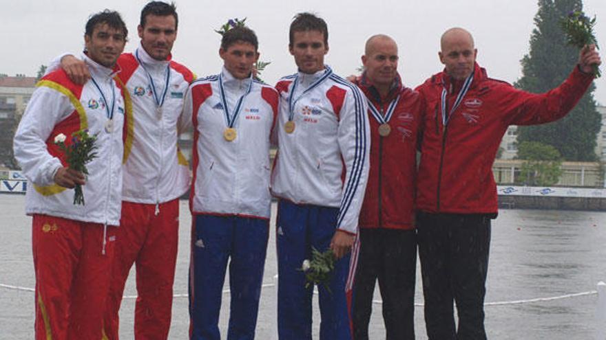 Carlos Pérez y Craviotto, en el podio con los galos Hybois y Jouve y los daneses Casper y Lass Nielsen.