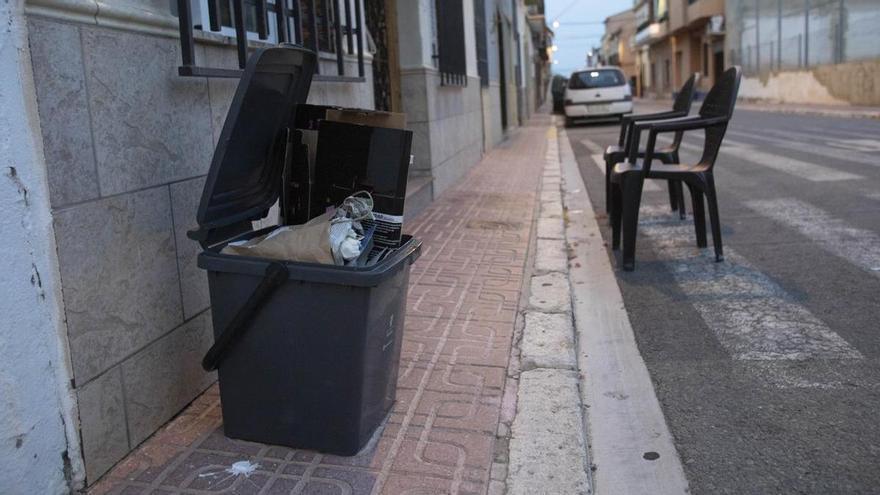 Huelga indefinida en la recogida de residuos de 22 municipios de la Ribera Alta a partir de esta medianoche