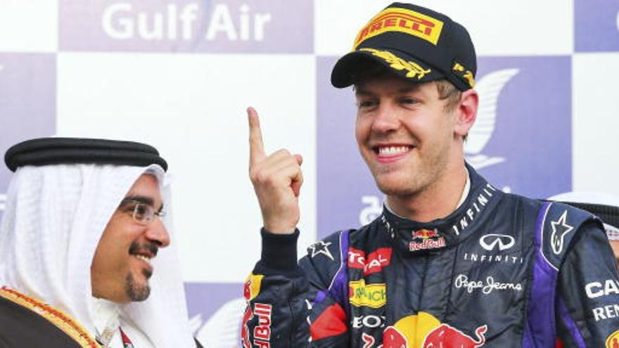 Sebastian Vettel celebra su victoria.