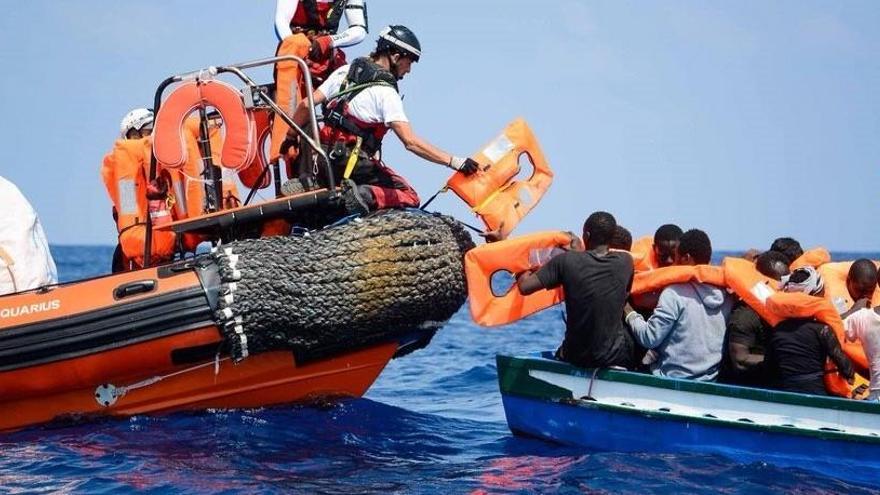 Rescate de migrantes en el Mediterráneo por parte del &#039;Aquarius&#039;.