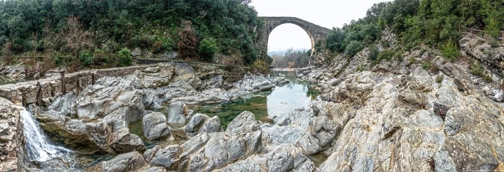 Gorgues del pont de Llierca (Montagut-Tortellà, la Garrotxa)