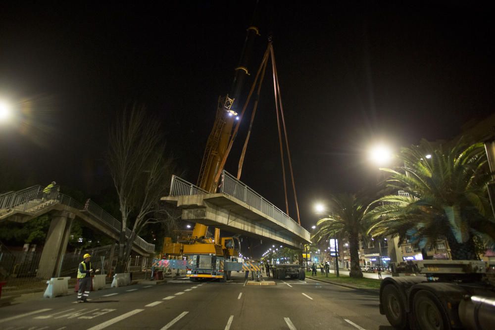 Desmontaje de las pasarelas de la Avenida del Cid