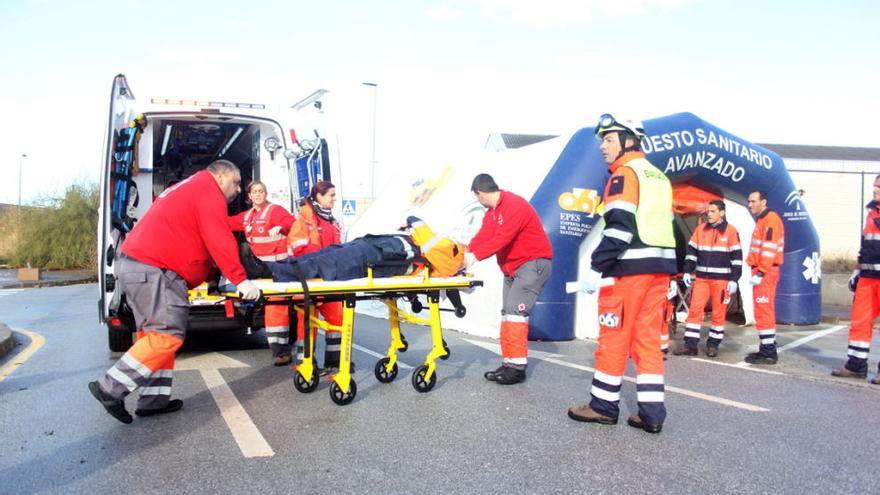 Los operativos de emergencias se ponen a prueba en un simulacro por fuga de combustible