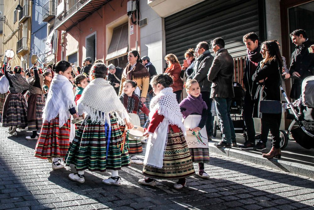 «Les Pastoretes» adoran al Niño en Alcoy