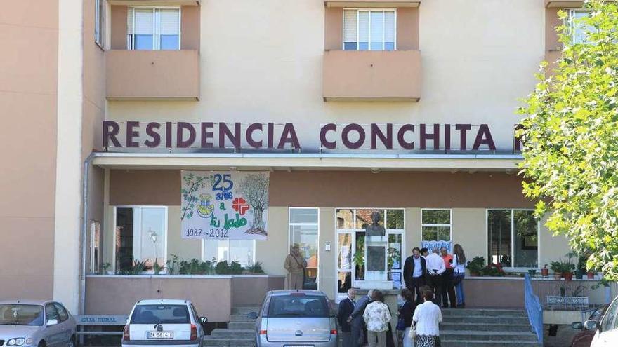 La residencia &quot;Conchita Regojo&quot;, de Fermoselle, en la celebración del 25 Aniversario .