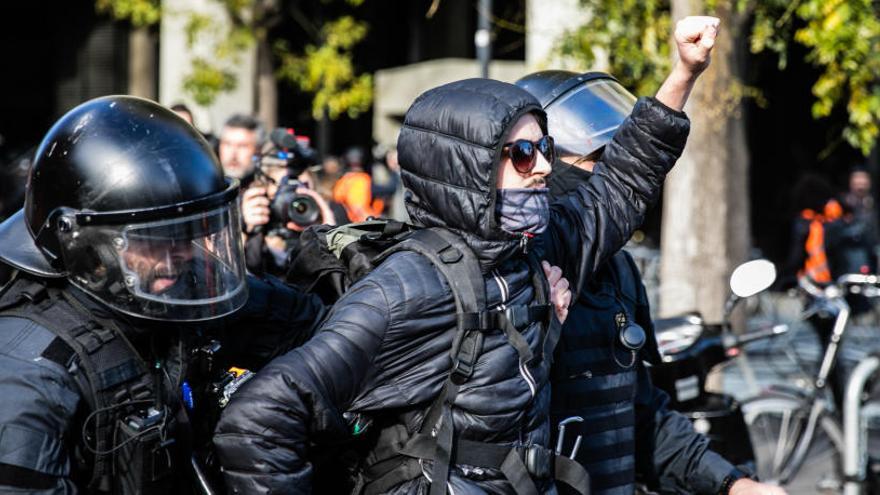 Una de las detenciones en las movilizaciones del 21-D.