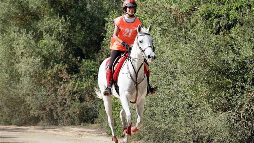 Irene Gómez gana el raid de la semana hípica