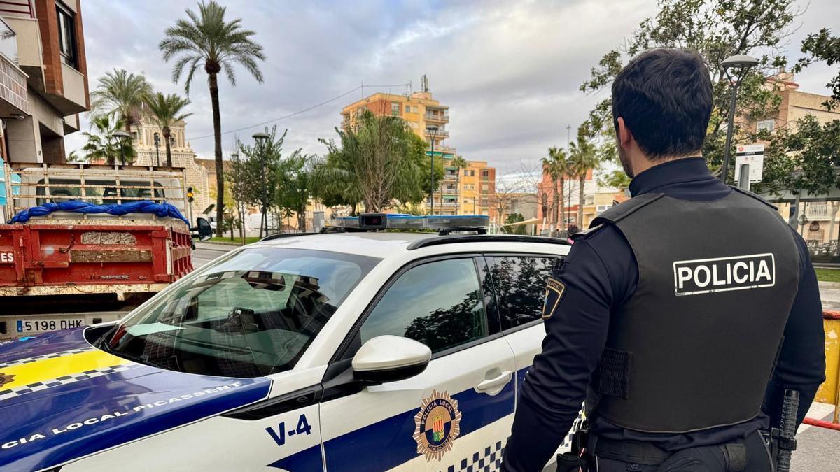La Policía Local de Picassent detiene al presunto autor de un robo.