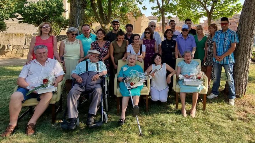 Villavendimio rinde homenaje a sus mayores