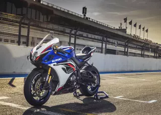 Suzuki GSX-R1000R 40º Aniversario: Cuarenta años a todo gas