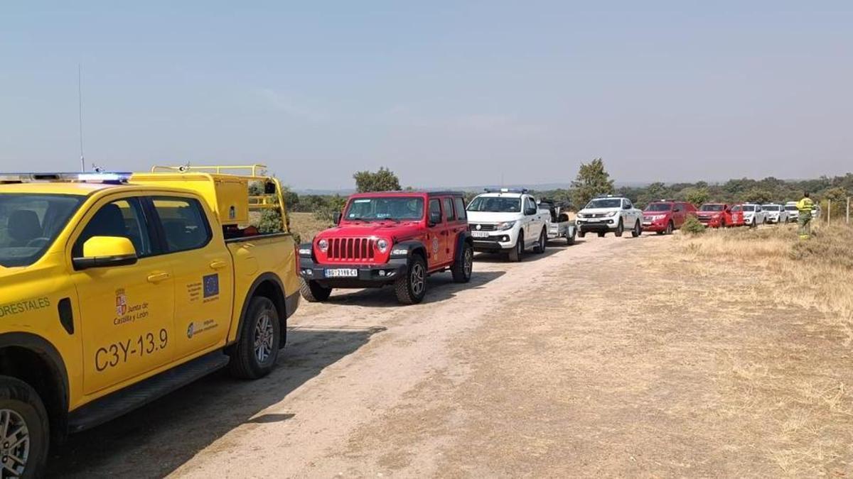 Bomberos serbios se incorporan al dispositivo de extinción del incendio de Fermoselle.
