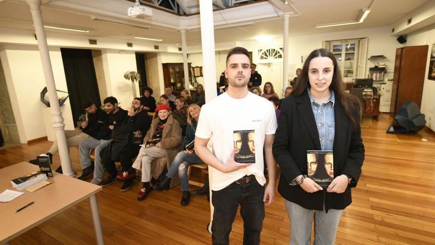 Luis Manuel González presenta no Museo de Lalín “Ha nacido un ángel”