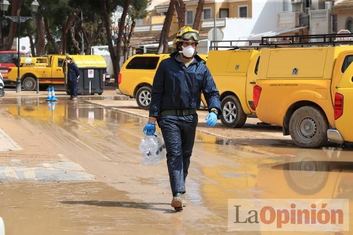 Limpian Los Alcázares tras las fuertes lluvias de los últimos días