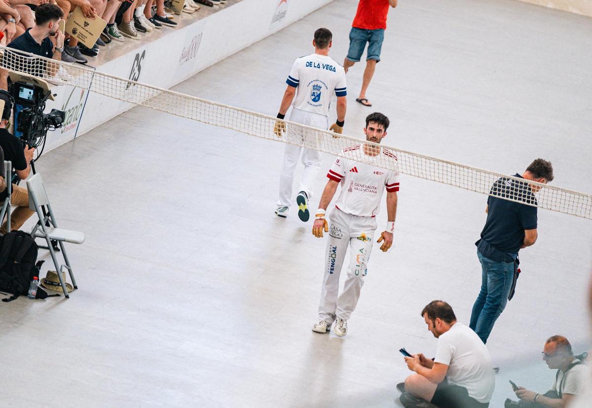 Marc i De la Vega a la final de l'Individual.