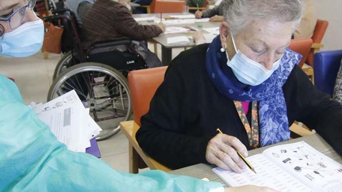 Usuarios de una residencia de mayores de Córdoba.