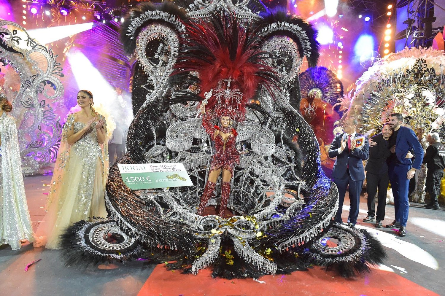 Coronación de Lola Ortiz Luque como Reina del Carnaval de Las Palmas de Gran Canaria 2023