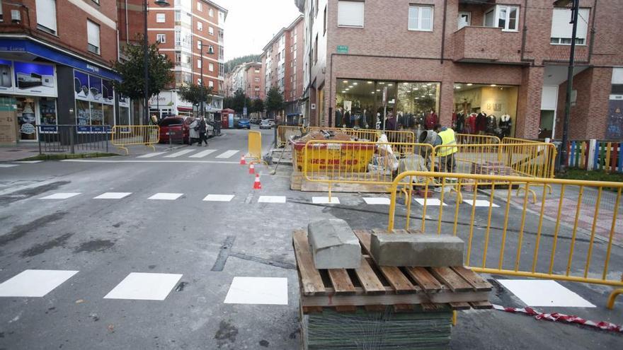 El inicio de las obras en el paso de peatones de Palacio Valdés