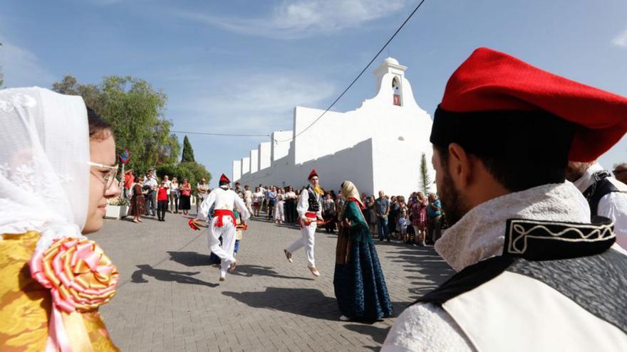 ‘Ball pagès’ en las fiestas del año pasado en Sant Rafel. | J. A. RIERA