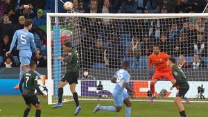 Manchester City - Sporting de Lisboa: la ocasión de Jones Stones